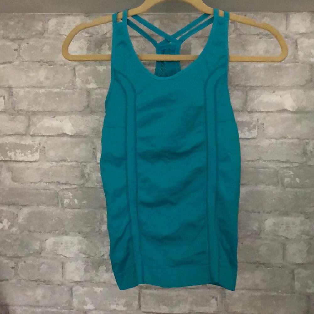 Women’s work out top with built in bra